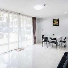 Отель KM Condo Seaside