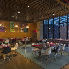 Отель Aloft Guadalajara гостиничный бар