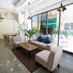 Отель D Varee Xpress Pula Silom Таиланд, Бангкок - отзывы, цены и фото номеров - забронировать отель D Varee Xpress Pula Silom онлайн питание фото 2