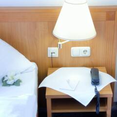 Hotel Alpha комната для гостей
