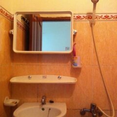 Отель Thien Hoang Guest House Вьетнам, Далат - отзывы, цены и фото номеров - забронировать отель Thien Hoang Guest House онлайн ванная фото 2