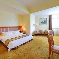 The Shenzhen Overseas Chinese Hotel Шэньчжэнь комната для гостей фото 4