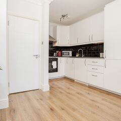 Апартаменты Modern 2 Bedroom Apartment On The Doorstep Of Queens Park в номере