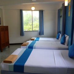 Отель Sawasdee Khaosan Inn Бангкок комната для гостей фото 2