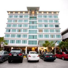 Signature Pattaya Hotel парковка