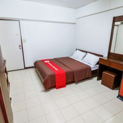 Отель Nida Rooms Narathivas 2888 Residence At Living Nara Place Бангкок сейф в номере