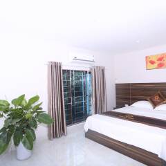 Апартаменты Sarepi Service Apartment комната для гостей фото 3