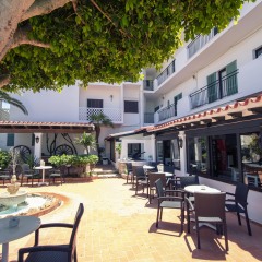 Отель azuLine Hotel Galfi Испания, Сан-Антони-де-Портмань - 1 отзыв об отеле, цены и фото номеров - забронировать отель azuLine Hotel Galfi онлайн питание фото 2