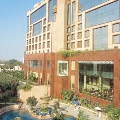 Отель Sheraton New Delhi Hotel Индия, Нью-Дели - отзывы, цены и фото номеров - забронировать отель Sheraton New Delhi Hotel онлайн вид на фасад фото 2