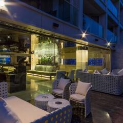 Отель Centara Grand Phratamnak Pattaya развлечения