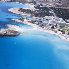 Vassos Nissi Plage Hotel пляж