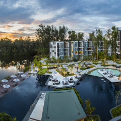 Отель Cassia Phuket балкон