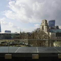 Отель citizenM Tower of London балкон