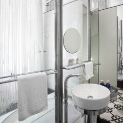 Chic & Basic Born Boutique Hotel ванная