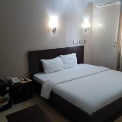 Отель Calabar Grand Hotel Нигерия, Калабар - отзывы, цены и фото номеров - забронировать отель Calabar Grand Hotel онлайн комната для гостей фото 3
