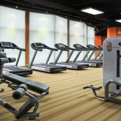 Отель Sheraton Shenzhen Futian Hotel Китай, Шэньчжэнь - отзывы, цены и фото номеров - забронировать отель Sheraton Shenzhen Futian Hotel онлайн фитнесс-зал фото 2