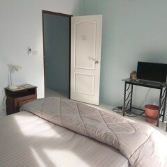 Отель A & P House Charansanitwong удобства в номере фото 2