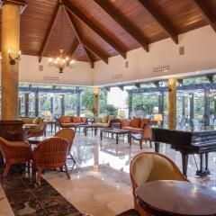 Отель The Royal Suites Turquesa by Palladium - Только для взрослых интерьер отеля