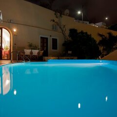 Отель Chic Hotel Santorini Греция, Остров Санторини - отзывы, цены и фото номеров - забронировать отель Chic Hotel Santorini онлайн бассейн фото 3