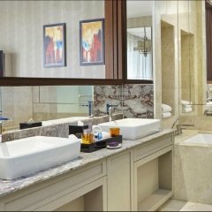 Отель Resorts World Sentosa - Equarius Hotel (SG Clean) Сингапур, Остров Сентоса - 2 отзыва об отеле, цены и фото номеров - забронировать отель Resorts World Sentosa - Equarius Hotel (SG Clean) онлайн ванная