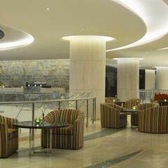 Отель Hilton Capital Grand Abu Dhabi интерьер отеля фото 2