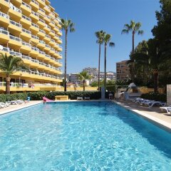 Отель Apartamentos Kensington бассейн