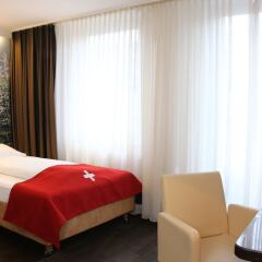 Отель Helvetia Hotel Munich City Center Германия, Мюнхен - 2 отзыва об отеле, цены и фото номеров - забронировать отель Helvetia Hotel Munich City Center онлайн комната для гостей фото 4