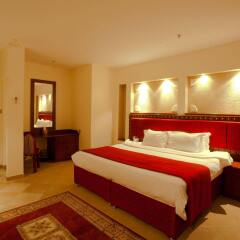 Отель Al Liwan Suites комната для гостей фото 3