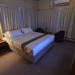 Kyi Tin Hotel комната для гостей фото 4