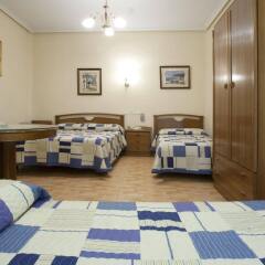Отель Hostal María Luisa с домашними животными
