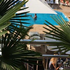 TM Deluxe Hotel бассейн фото 3