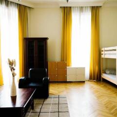 Отель Friends Hostel Венгрия, Будапешт - отзывы, цены и фото номеров - забронировать отель Friends Hostel онлайн комната для гостей фото 4
