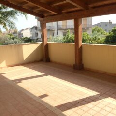 Апартаменты Apartment With 2 Bedrooms in Bovalino, With Pool Access, Furnished Balcony and Wifi - 300 m From the Beach Бовалино-Марина фитнесс-зал