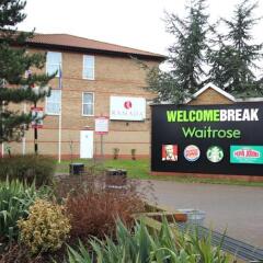 Отель Ramada London Stansted Airport парковка
