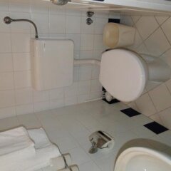Guest House Ilicki Plac in Zagreb, Croatia from 119$, photos, reviews - zenhotels.com bathroom photo 3