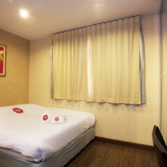 Отель Nida Rooms Phrakhanong 984 Station Бангкок комната для гостей фото 5