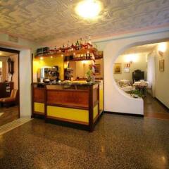 Hotel Assarotti гостиничный бар