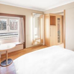 Radisson Blu Royal Garden Hotel сейф в номере