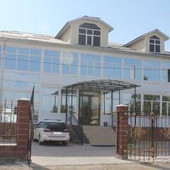 Отель Альтамира Кыргызстан, Каракол - отзывы, цены и фото номеров - забронировать отель Альтамира онлайн вид на фасад