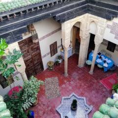 Отель Riad Aïcha
