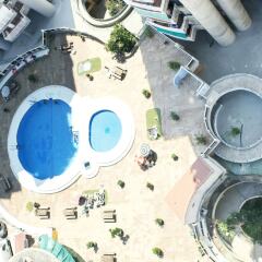 Отель Penthouse 18 Floor Sea View Торремолинос фитнесс-зал