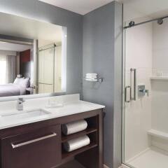 Отель Marriott Columbus University Area ванная фото 2