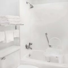 Отель Days Inn by Wyndham Meridian ванная