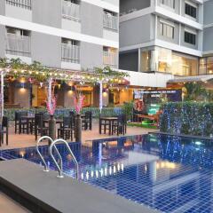 Отель Tara Garden Hotel Таиланд, Бангкок - 1 отзыв об отеле, цены и фото номеров - забронировать отель Tara Garden Hotel онлайн бассейн