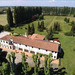 Отель Romantik Hotel Villa Margherita Италия, Мира - отзывы, цены и фото номеров - забронировать отель Romantik Hotel Villa Margherita онлайн спортивное сооружение