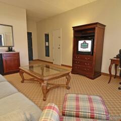 Отель Holiday Inn Bloomington W Msp Airport Area Блумингтон комната для гостей фото 4