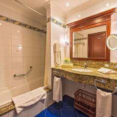 Grand Hotel Gozo ванная