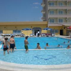 Metropolis Hotel детские мероприятия
