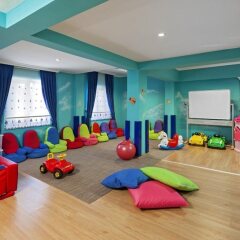 Отель Maritim Pine Beach Resort детские мероприятия