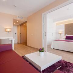 Отель Beverly Park & Spa Испания, Бланес - 10 отзывов об отеле, цены и фото номеров - забронировать отель Beverly Park & Spa онлайн комната для гостей